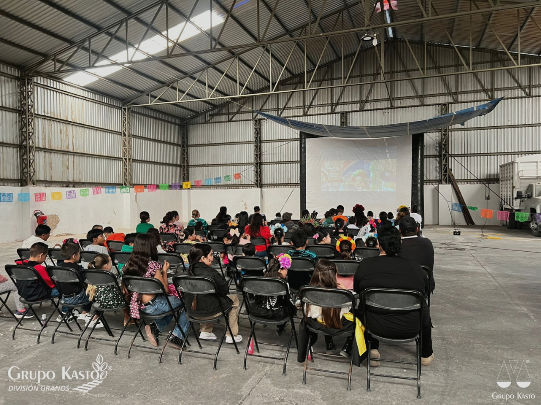 Agroindustrias La Barca Fomenta la Tradición del Día de Muertos con Actividad Familiar, foto 2